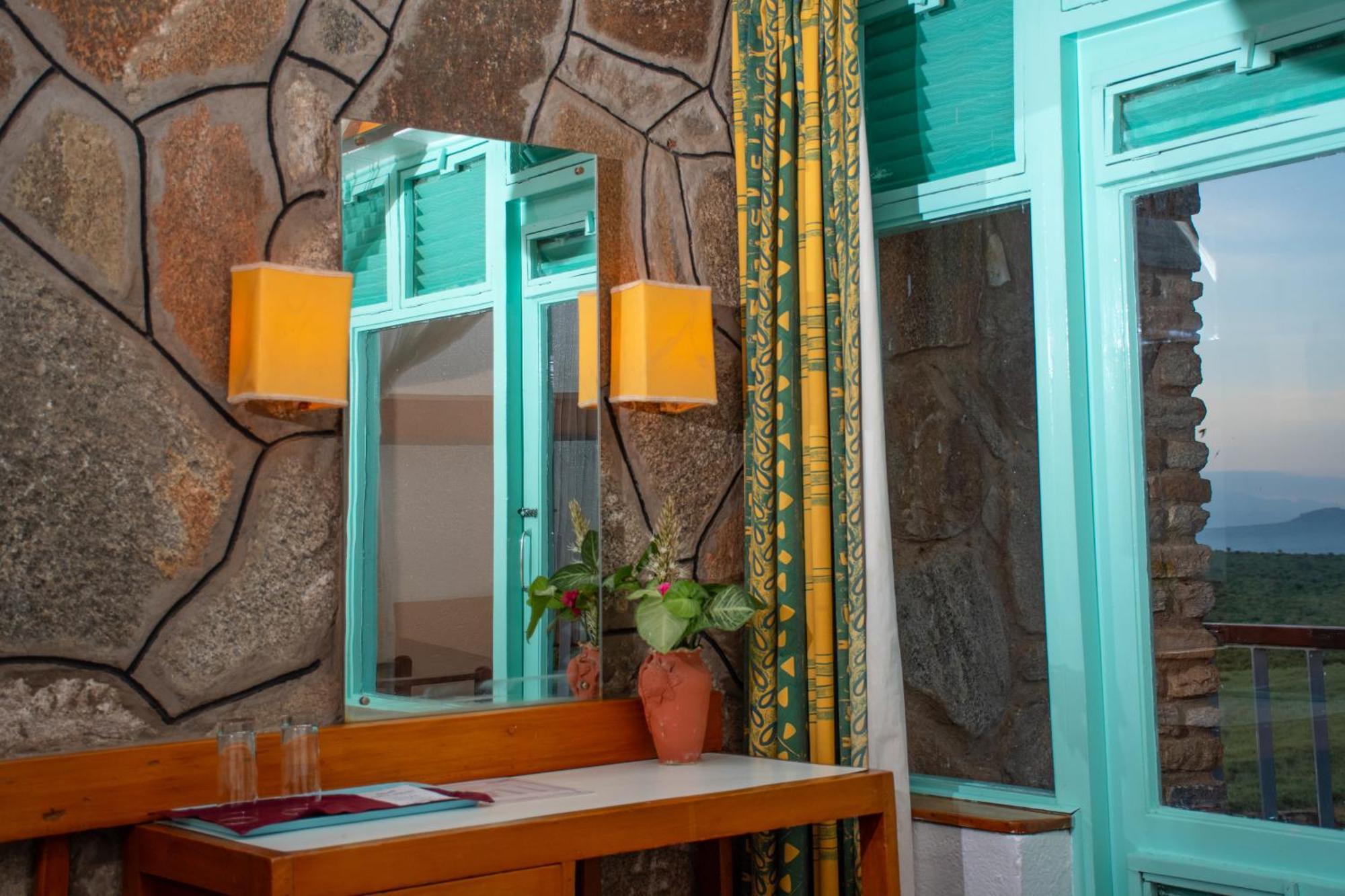 Ngulia Safari Lodge Ithumba 外观 照片